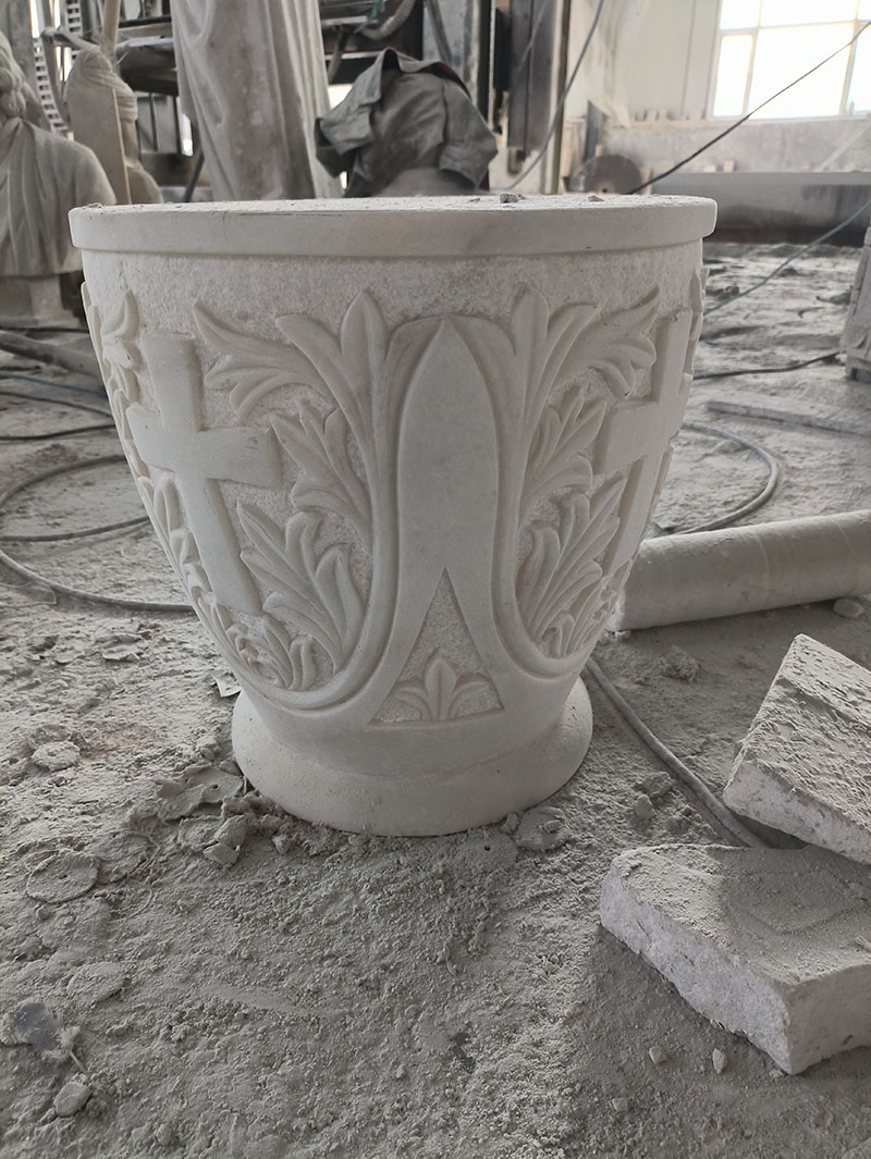 Hand carved white marble capital for outdoors usage