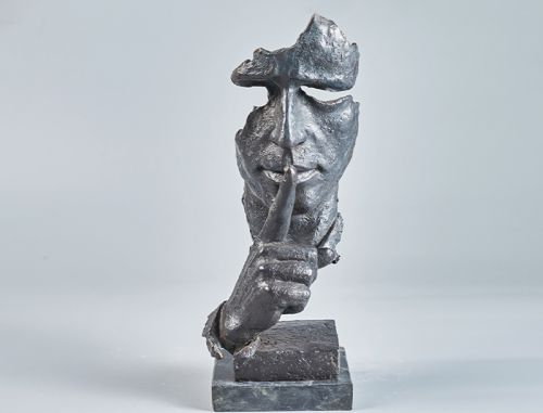 Cast bronze sculptures for indoors decoration