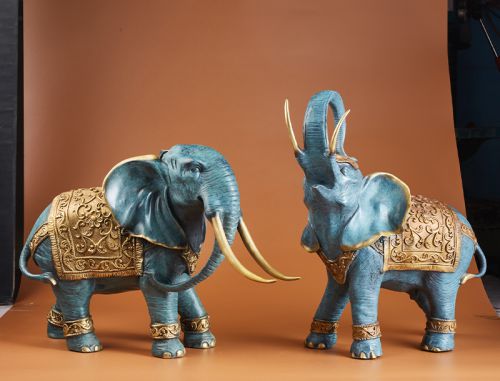 Cast bronze elephants for indoors decoration