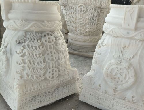 Hand carved white marble capital for outdoors usage